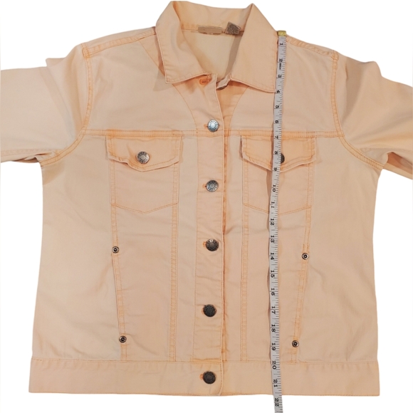 Chico's Womens Peach Long Sleeve Denim Jacket With Silver Logo Buttons Size 0 - Picture 5 of 11